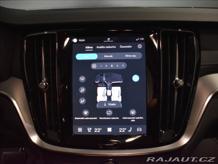 Volvo V60 2,0 B4 Ultra Dark 2025