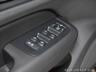 Volvo V60 2,0 B4  Ultra Dark 2025