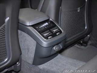 Volvo V60 2,0 B4  Ultra Dark 2025