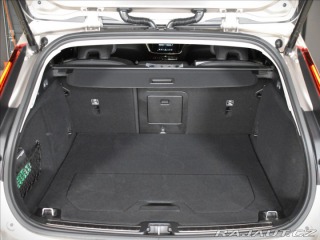 Volvo V60 2,0 B4  Ultra Dark 2025