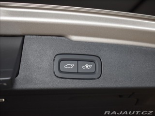 Volvo V60 2,0 B4  Ultra Dark 2025