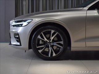 Volvo V60 2,0 B4  Ultra Dark 2025