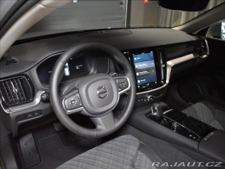 Volvo V60 2,0 T6  Core 2025