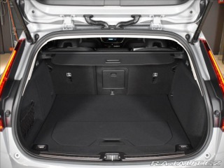 Volvo V60 2,0 T6  Core 2025