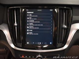 Volvo V60 2,0 T6  Core 2025