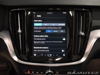 Volvo V60 2,0 T6  Core 2025