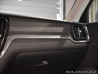 Volvo V60 2,0 T6  Core 2025