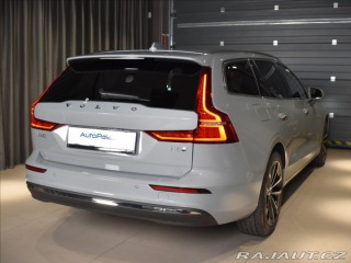 Volvo V60 2,0 T6  Core 2025