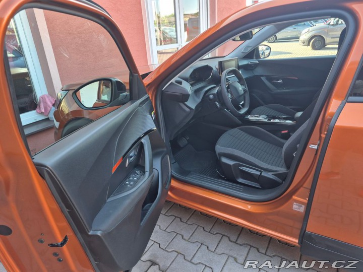 Peugeot 2008 100 kW 2022