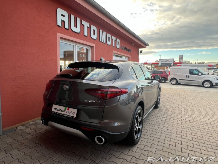 Alfa Romeo Stelvio 2.2 JTDM Q4 Lusso REZERVA 2019