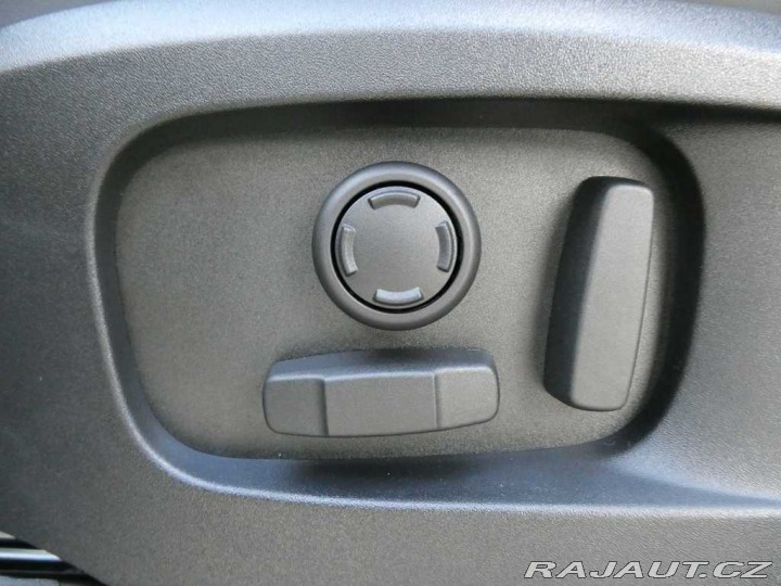 Land Rover Defender 110 3,0 X-Dynamic SE D250 2026