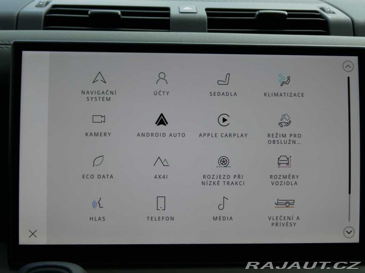 Land Rover Defender 110 3,0 X-Dynamic SE D250 2026