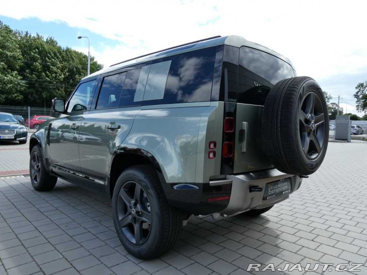 Land Rover Defender 110 3,0 X-Dynamic SE D250 2026