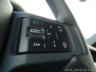 Land Rover Defender 110 3,0 X-Dynamic SE D250 2025