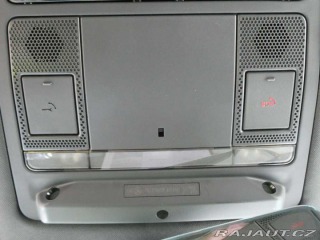 Land Rover Defender 110 3,0 X-Dynamic SE D250 2025