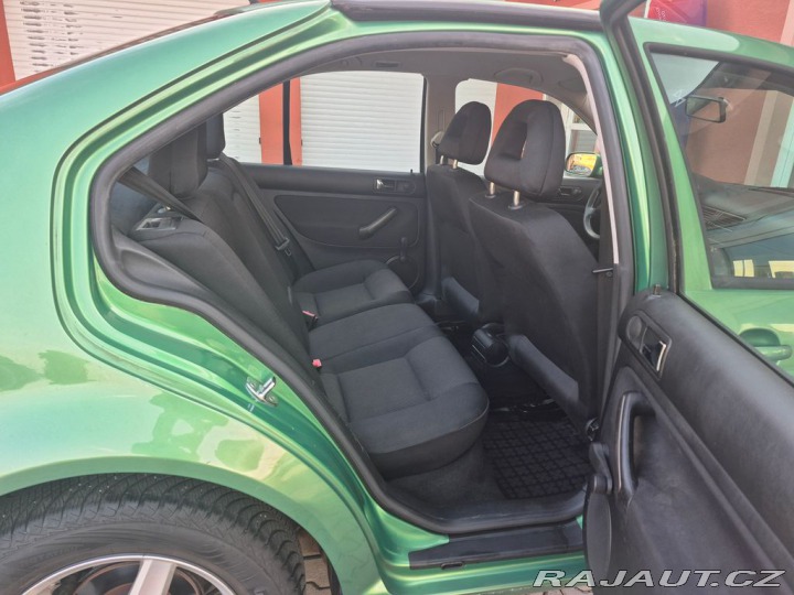 Volkswagen Bora 1.6i 77 kW 2003