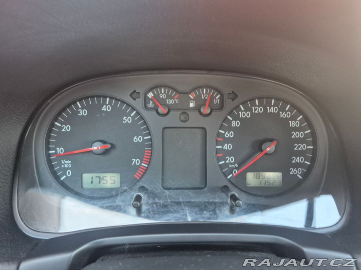 Volkswagen Bora 1.6i 77 kW 2003