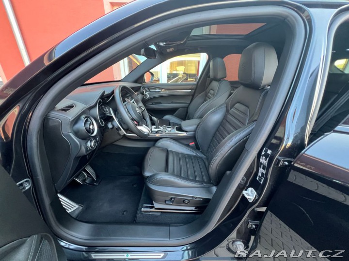 Alfa Romeo Stelvio Stelvio V6 2.9 QV REZERVA 2022