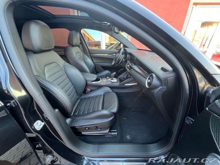 Alfa Romeo Stelvio Stelvio V6 2.9 QV REZERVA 2022