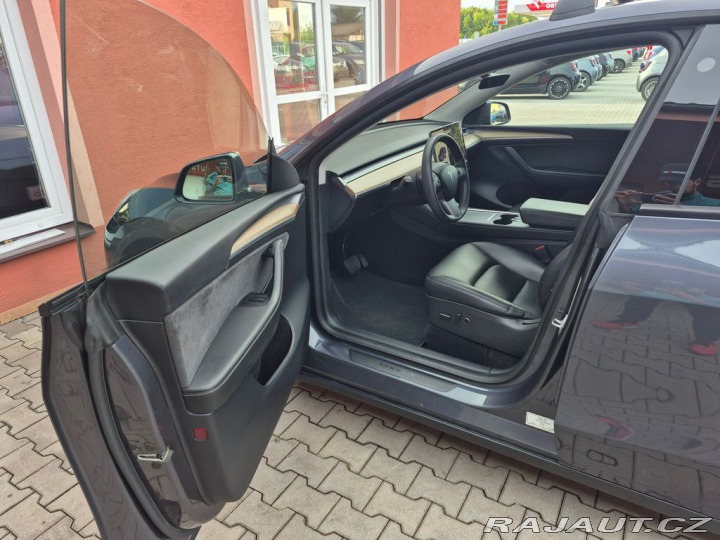 Tesla Model Y Long Range DPH SOH 92,4 2021