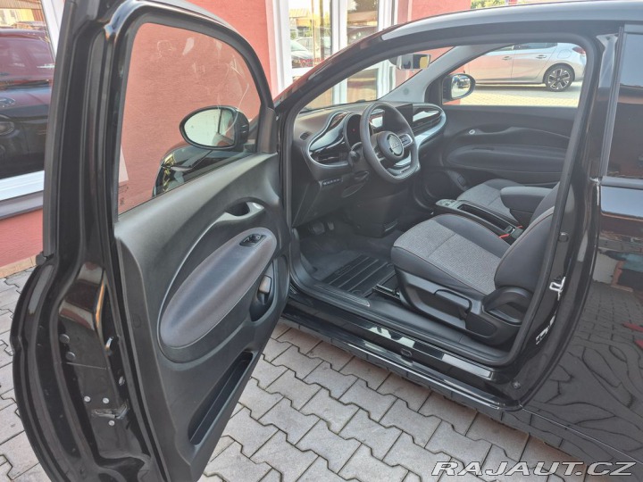 Fiat 500e Cabrio 87kW (ODPOČET DPH) 2021