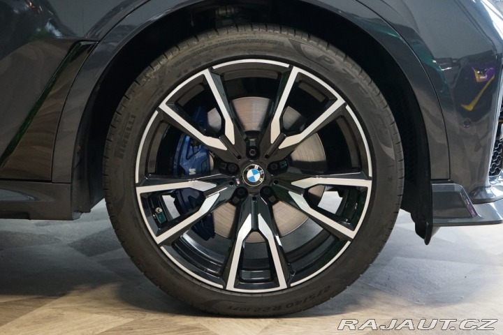 BMW X7 30d*PANO*NEZ.TOP*TAŽ*LASE 2020
