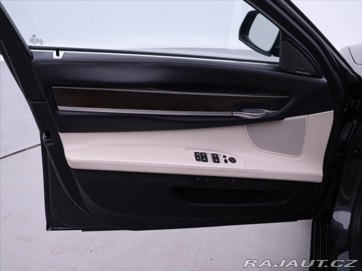 BMW 7 3,0 190kW Xdrive ALU Kůže 2013