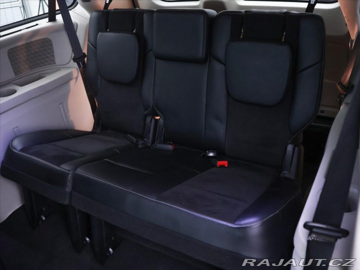 Lancia Ostatní modely Voyager 2,8 CRD 120kW Platinum 7- 2012