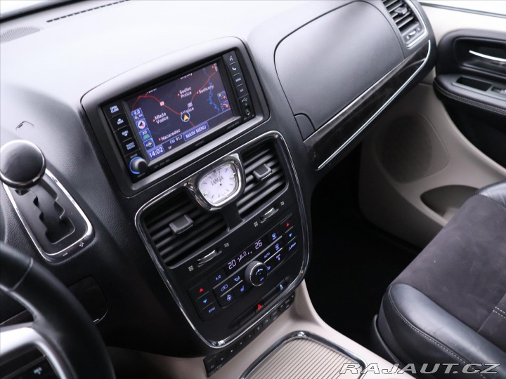Lancia Ostatní modely Voyager 2,8 120KW CZ PLATINUM 7 M 2012
