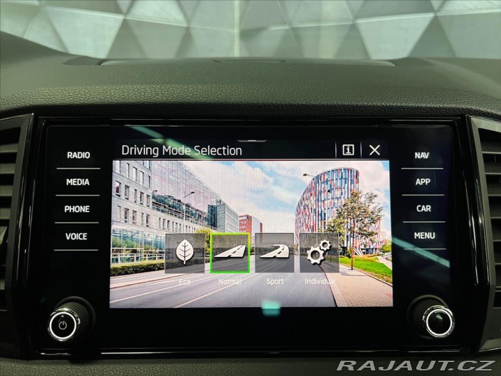 Škoda Karoq 2,0 TDI DSG SPORTLINE, VI 2021