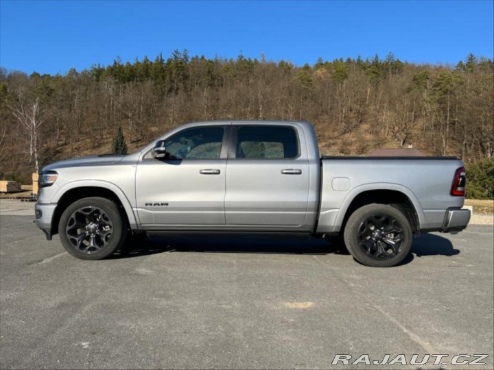 Ostatní značky Ostatní modely RAM 1500 5,7   V8 Limited Night Ed 1800