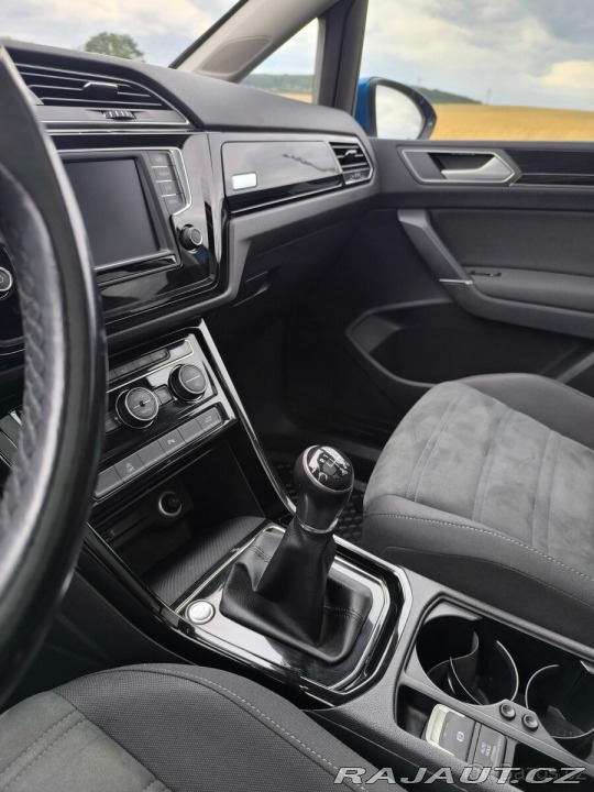 Volkswagen Touran 2,0   TDI 110 kW, 2017, 7 2017
