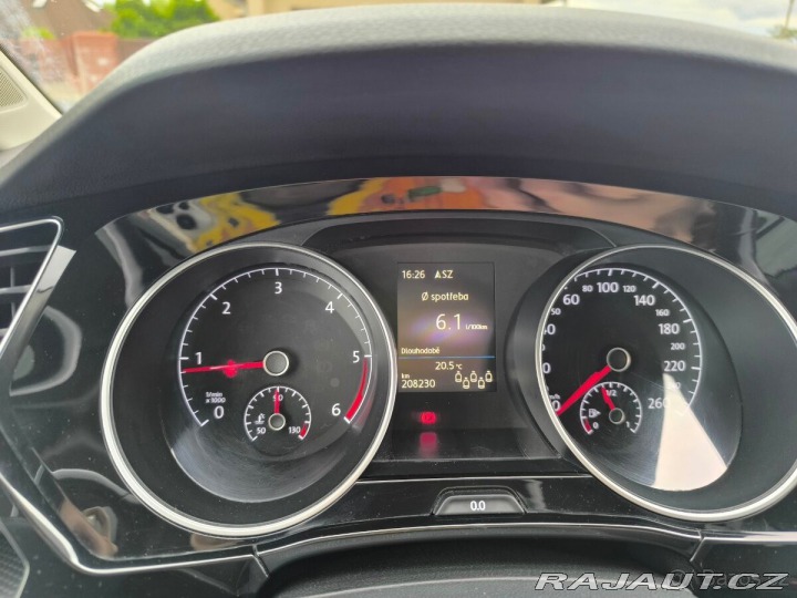 Volkswagen Touran 2,0 TDI 110 kW, 2017, 7 2017