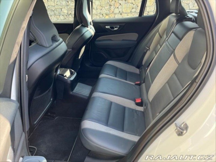 Volvo V60 2,0 T6 4x4 TwinEngine R 2020