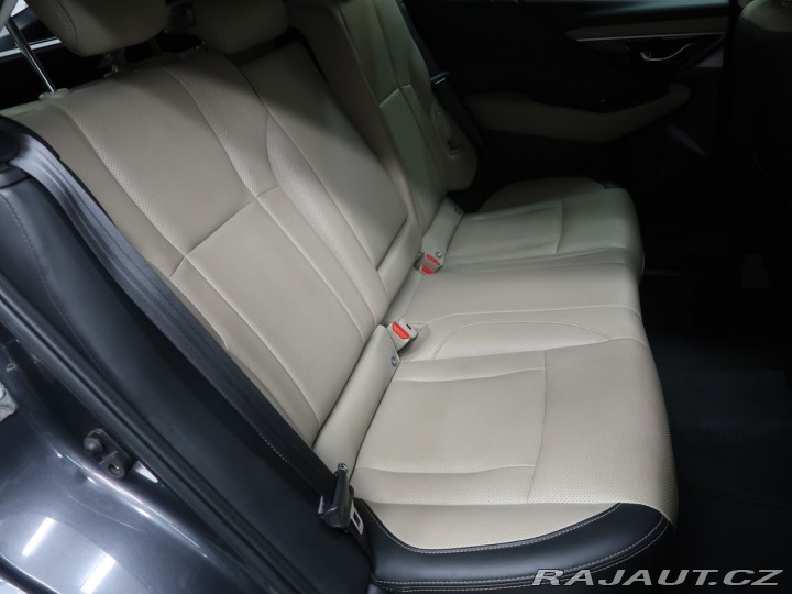 Subaru Outback 2,5i Touring,CZ,1.maj,4x4 1800
