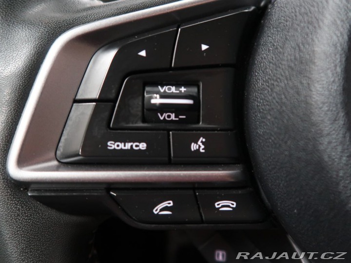 Subaru Outback 2,5i Touring,CZ,1.maj,4x4 1800