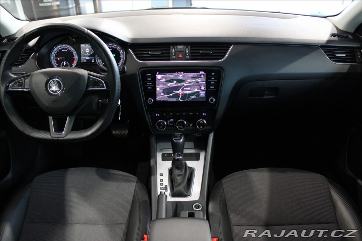 Škoda Octavia 1.6 TDi DSG Navi / Pano / 2019