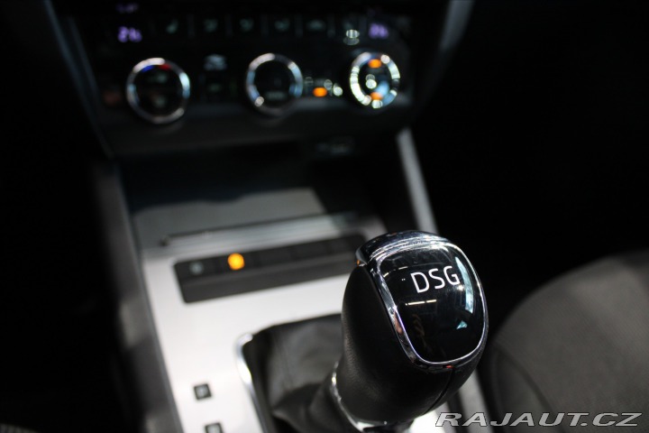 Škoda Octavia 1.6 TDi DSG Navi / Pano / 2019