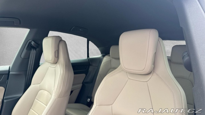 Porsche Macan 4 2025