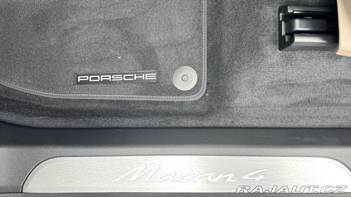 Porsche Macan 4 2025