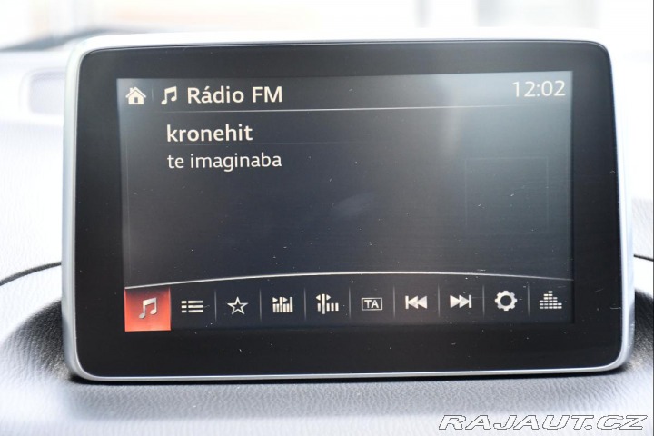 Mazda 3 2,0i Benzin ZADANO 2014