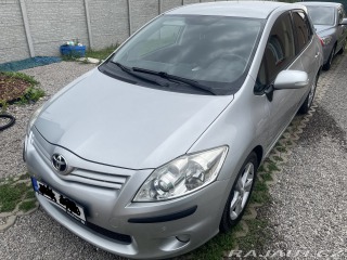 Toyota Auris E15
