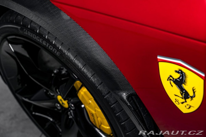 Ferrari Purosangue Rosso Fuoco 2024