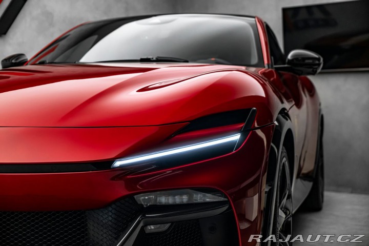 Ferrari Purosangue Rosso Fuoco 1800