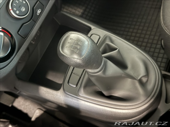 Hyundai i10 1,0 i 1.majitel 2023