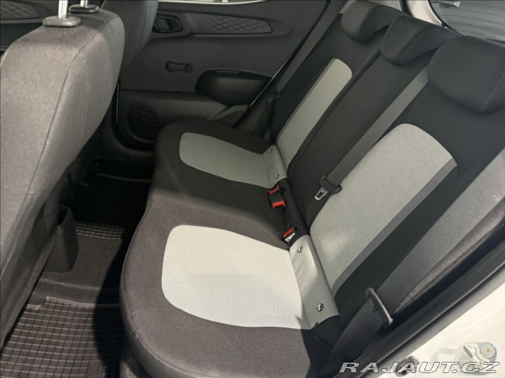 Hyundai i10 1,0 i 1.majitel 2023