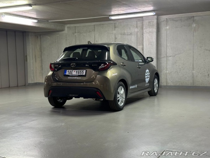 Toyota Yaris Comfort 1.5 Hybrid e-CVT 2024