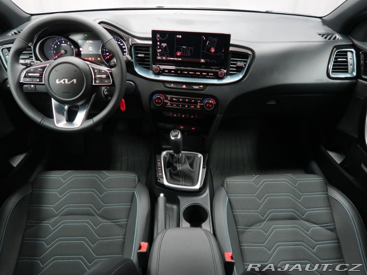 Kia Ceed EDICE 30 - K odběru IHNED 2025