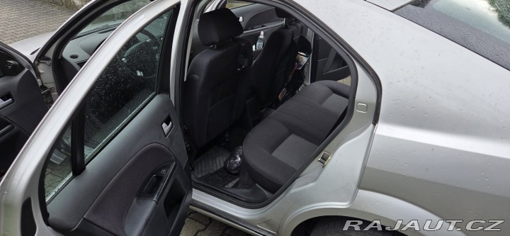 Ford Mondeo  2002