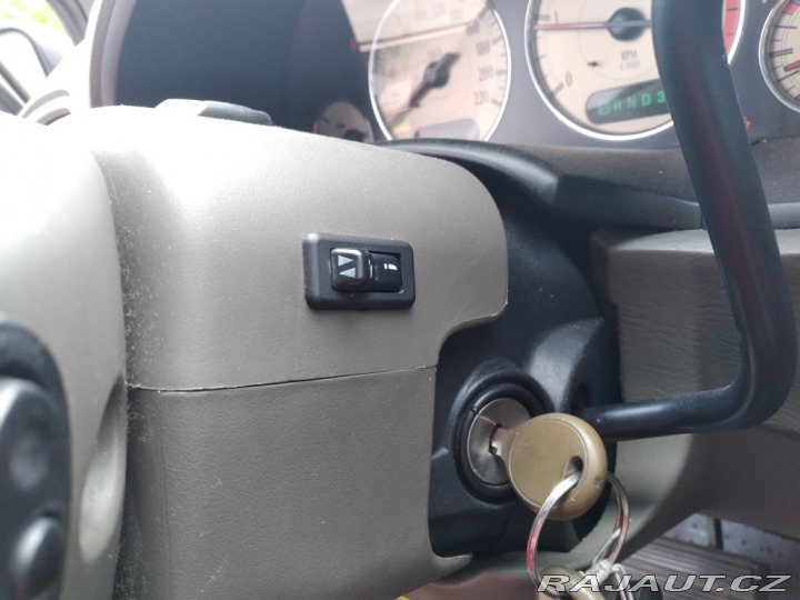 Chrysler Grand Voyager 2.8 CRD LIMITED AT,AC,ČR 2004